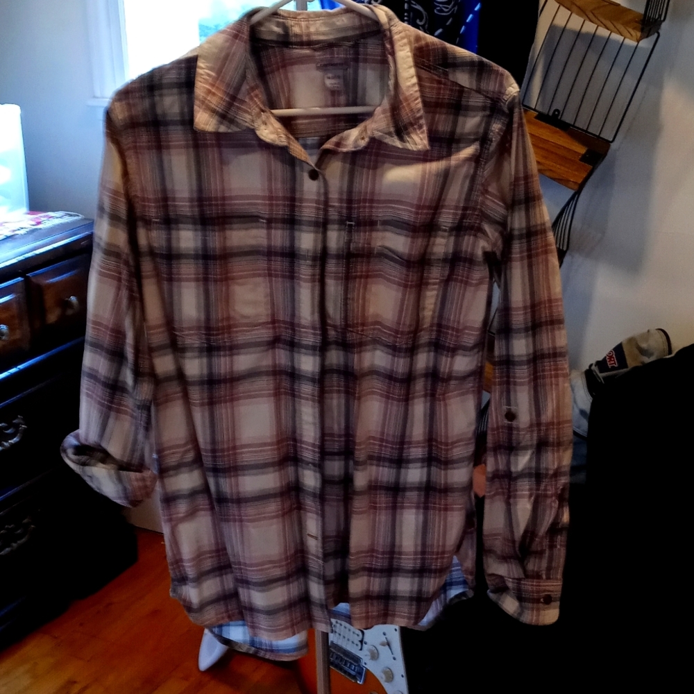 A pink and gray button up shirt you can roll up the sleeves or leave them on